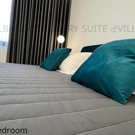 Πανσιόν Alba Gold Luxury & 4*