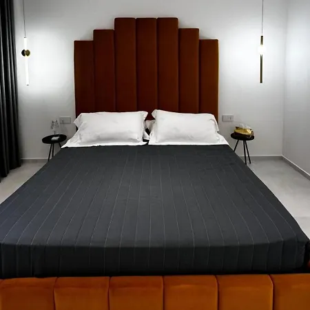 Alba Gold Luxury & *